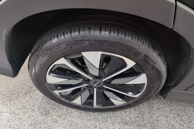Used BYD Song PLUS New Energy 2025 EV 520km Premium Version Exterior 5