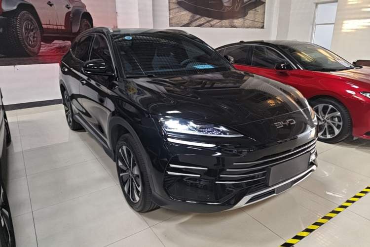 Used BYD Song PLUS New Energy 2025 DM-i 112KM Prestige Model Front Right 45 Deg