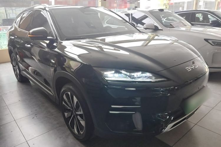 Used BYD Song PLUS New Energy 2025 EV 520km Luxury Version Front Right 45 Deg