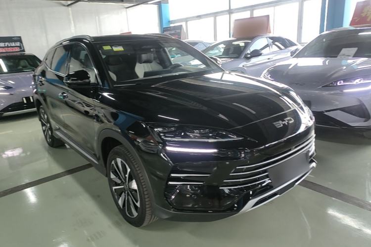 Used BYD Song PLUS New Energy 2025 DM-i Smart Drive 112KM Prestige Model Front Right 45 Deg
