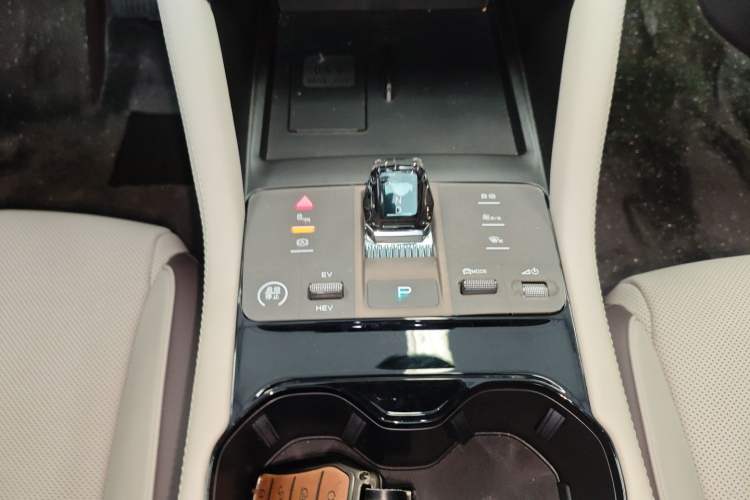 Used BYD Song PLUS New Energy 2025 DM-i 112KM Prestige Model Gear Lever