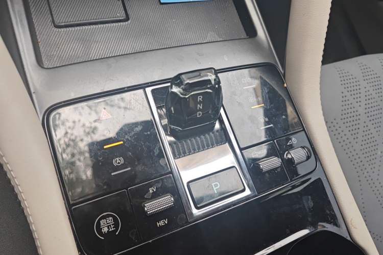 Used BYD Song PLUS New Energy 2025 DM-i 112KM Prestige Model Gear Lever