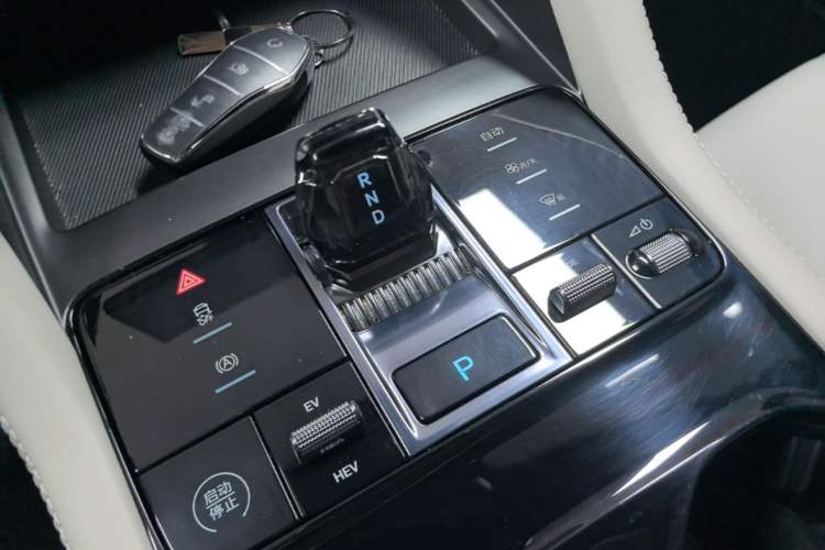 Used BYD Song PLUS New Energy 2025 DM-i 112KM Prestige Model Gear Lever