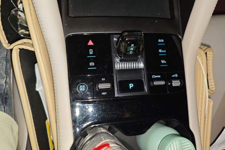 Used BYD Song PLUS New Energy 2025 DM-i 112KM Prestige Model Gear Lever