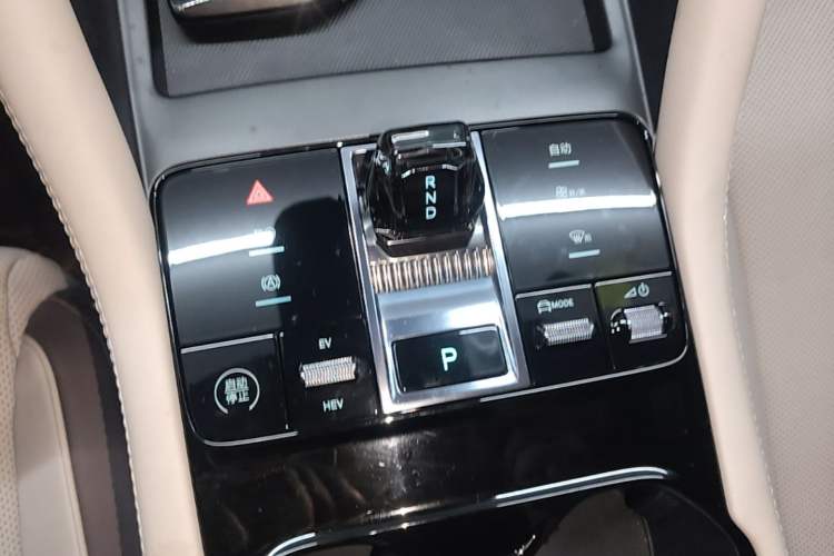 Used BYD Song PLUS New Energy 2025 DM-i Intelligent Driving 160KM Flagship Model Gear Lever