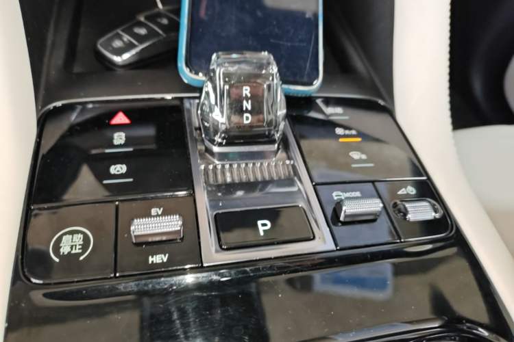 Used BYD Song PLUS New Energy 2025 DM-i 75KM Luxury Model Gear Lever