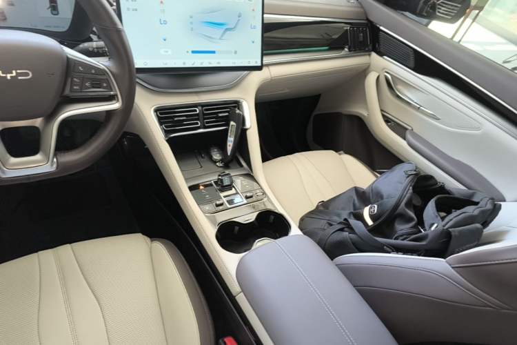 Used BYD Song PLUS New Energy 2025 DM-i Intelligent Driving 160KM Flagship Model Gear Lever