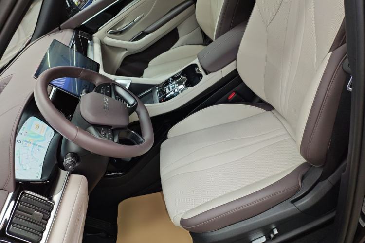 Used BYD Song PLUS New Energy 2025 EV 520km Premium Version Left Front Seat