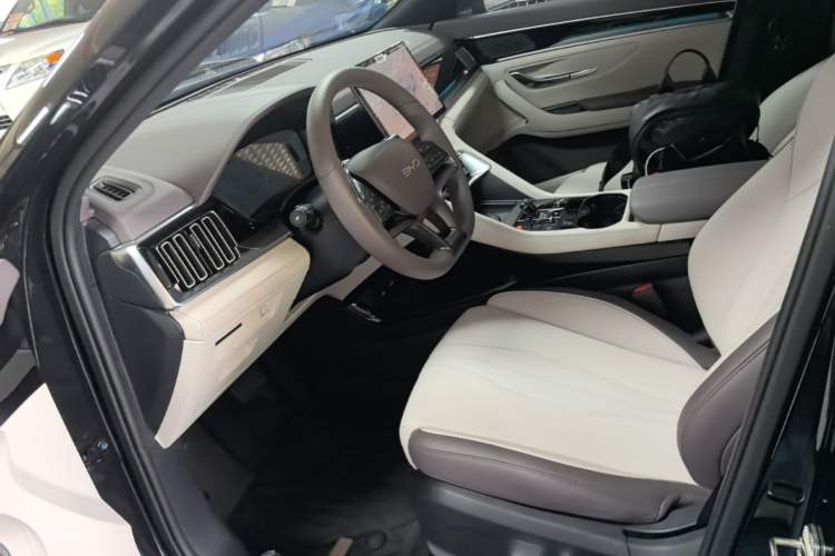 Used BYD Song PLUS New Energy 2025 DM-i 112KM Prestige Model Left Front Seat