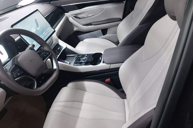 Used BYD Song PLUS New Energy 2025 DM-i Intelligent Driving 160KM Flagship Model Left Front Seat