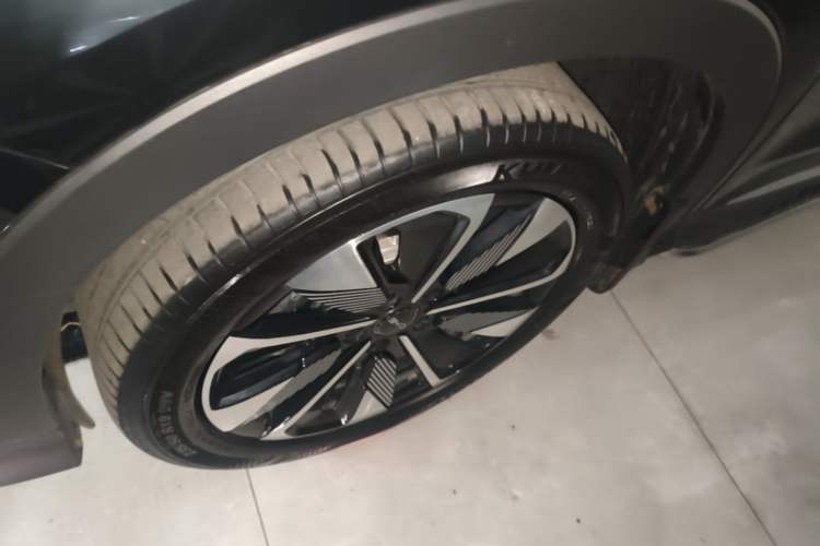 Used BYD Song PLUS New Energy 2025 DM-i Intelligent Driving 112KM Prestige Model Left Front Wheel Hub
