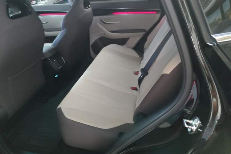 Used BYD Song PLUS New Energy 2025 DM-i 112KM Prestige Model Left Rear Seat
