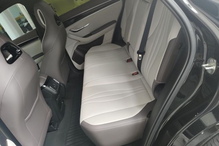Used BYD Song PLUS New Energy 2025 EV 520km Luxury Version Left Rear Seat