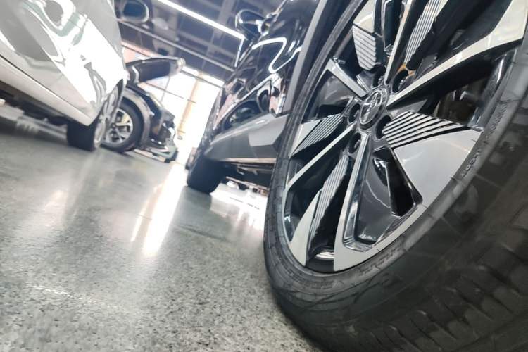 Used BYD Song PLUS New Energy 2025 EV 520km Premium Version Left Side Sill