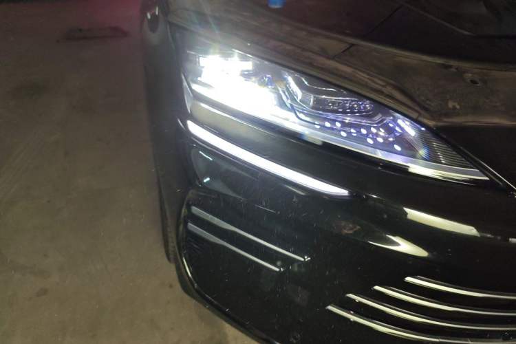 Used BYD Song PLUS New Energy 2025 DM-i 112KM Prestige Model Right Front Headlight