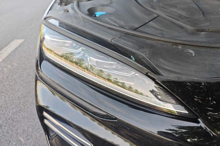 Used BYD Song PLUS New Energy 2025 EV 520km Luxury Version Right Front Headlight