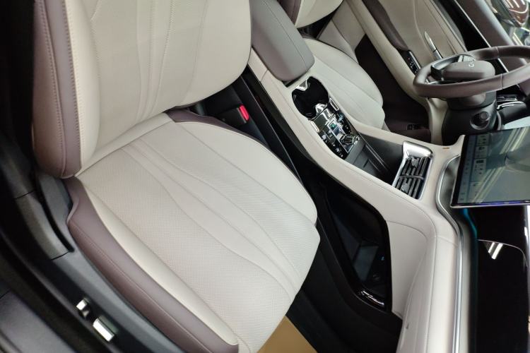 Used BYD Song PLUS New Energy 2025 EV 520km Premium Version Right Front Seat