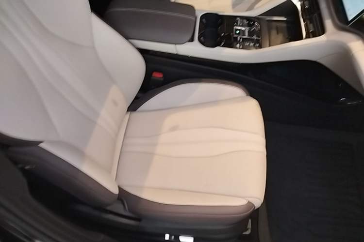 Used BYD Song PLUS New Energy 2025 DM-i Intelligent Driving 160KM Flagship Model Right Front Seat
