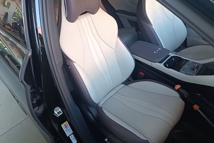 Used BYD Song PLUS New Energy 2025 DM-i 112KM Prestige Model Right Front Seat