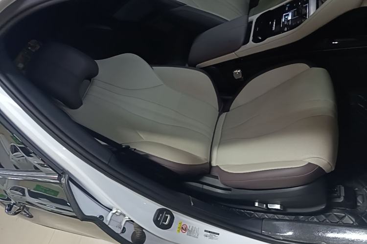 Used BYD Song PLUS New Energy 2025 DM-i 112KM Prestige Model Right Front Seat