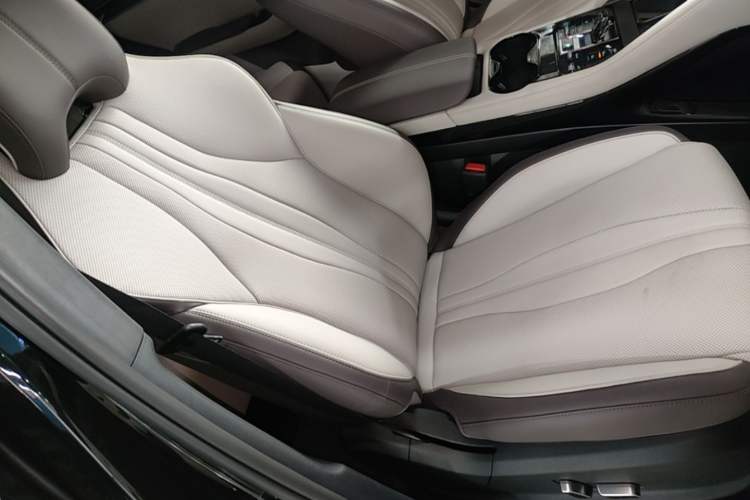 Used BYD Song PLUS New Energy 2025 DM-i Smart Drive 112KM Prestige Model Right Front Seat
