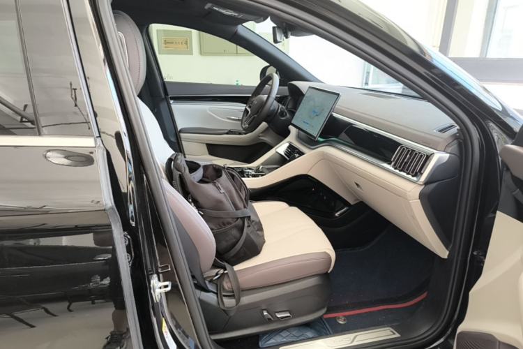 Used BYD Song PLUS New Energy 2025 DM-i Intelligent Driving 160KM Flagship Model Right Front Seat
