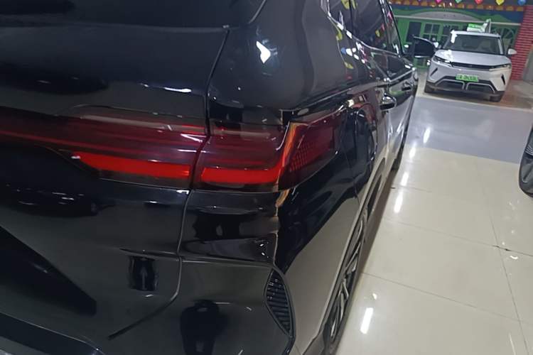 Used BYD Song PLUS New Energy 2025 DM-i 112KM Prestige Model Right Rear Taillight