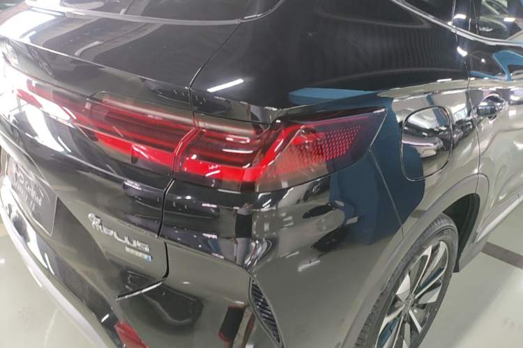 Used BYD Song PLUS New Energy 2025 DM-i Smart Drive 112KM Prestige Model Right Rear Taillight