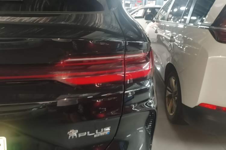 Used BYD Song PLUS New Energy 2025 DM-i Intelligent Driving 112KM Prestige Model Right Rear Taillight