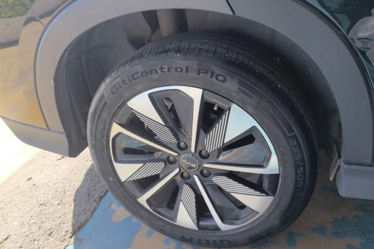 Used BYD Song PLUS New Energy 2025 DM-i 112KM Prestige Model Right Rear Wheel Hub