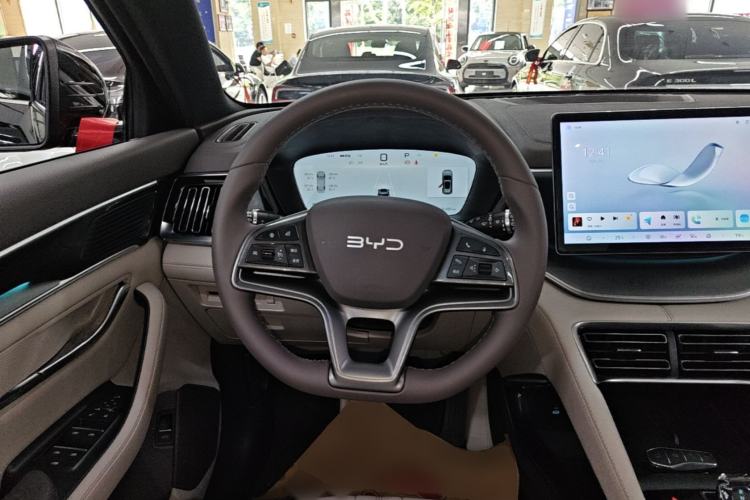 Used BYD Song PLUS New Energy 2025 DM-i 112KM Prestige Model Steering Wheel
