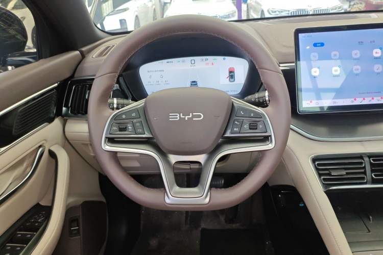 Used BYD Song PLUS New Energy 2025 DM-i 112KM Prestige Model Steering Wheel