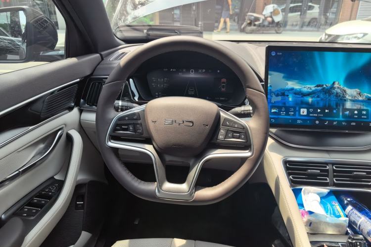 Used BYD Song PLUS New Energy 2025 DM-i 160KM Flagship Model Steering Wheel