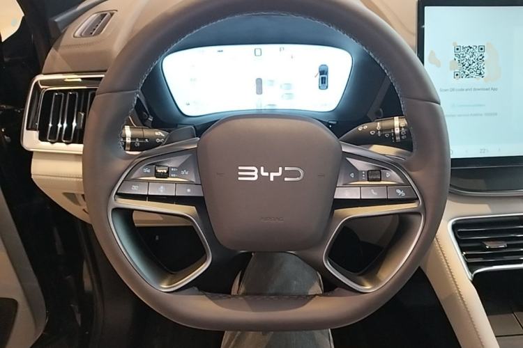 Used BYD Song PLUS New Energy 2025 DM-i Intelligent Driving 160KM Flagship Model Steering Wheel