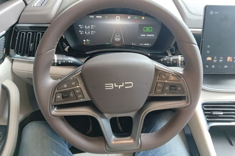 Used BYD Song PLUS New Energy 2025 DM-i 112KM Prestige Model Steering Wheel