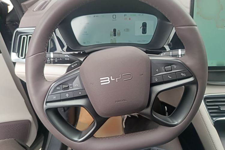 Used BYD Song PLUS New Energy 2025 EV Intelligent Driving Version 520km Premium Model Steering Wheel