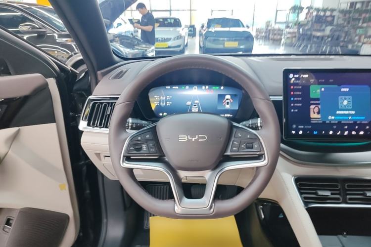 Used BYD Song PLUS New Energy 2025 EV 520km Premium Version Steering Wheel