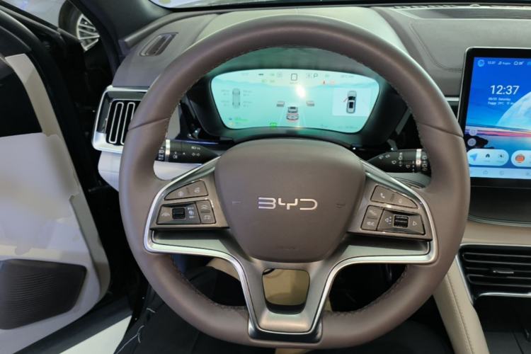 Used BYD Song PLUS New Energy 2025 DM-i 112KM Prestige Model Steering Wheel