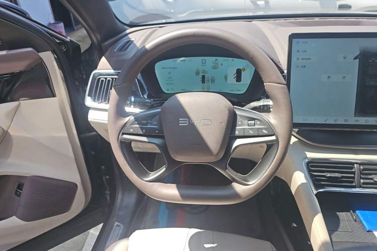 Used BYD Song PLUS New Energy 2025 EV Smart Drive Edition 605km Flagship Model Steering Wheel