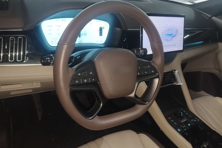 Used BYD Song PLUS New Energy 2025 DM-i Intelligent Driving 112KM Prestige Model Steering Wheel