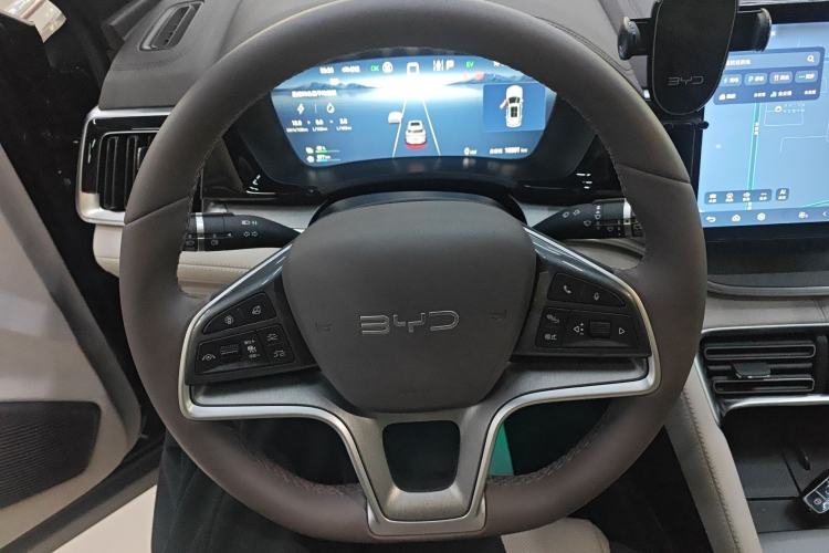 Used BYD Song PLUS New Energy 2025 DM-i 112KM Prestige Model Steering Wheel