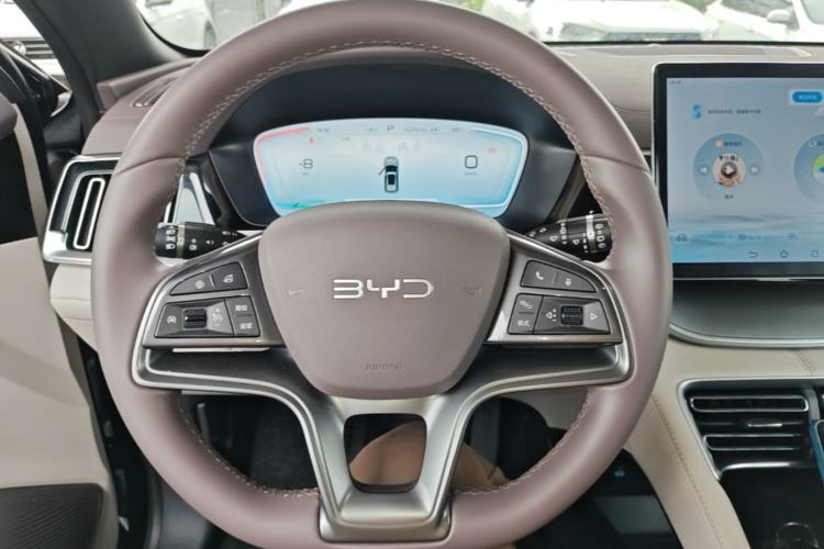 Used BYD Song PLUS New Energy 2025 DM-i 75KM Luxury Model Steering Wheel