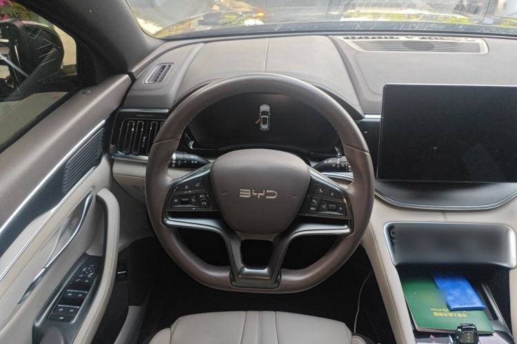 Used BYD Song PLUS New Energy 2025 EV 520km Luxury Version Steering Wheel