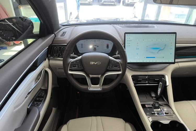 Used BYD Song PLUS New Energy 2025 DM-i Intelligent Driving 160KM Flagship Model Steering Wheel