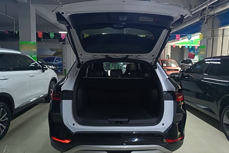 Used BYD Song PLUS New Energy 2025 DM-i 112KM Prestige Model Trunk