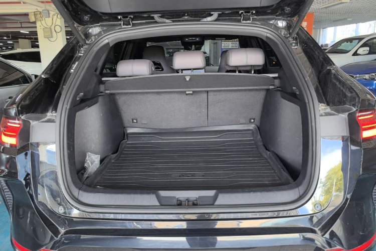 Used BYD Song PLUS New Energy 2025 DM-i 112KM Prestige Model Trunk