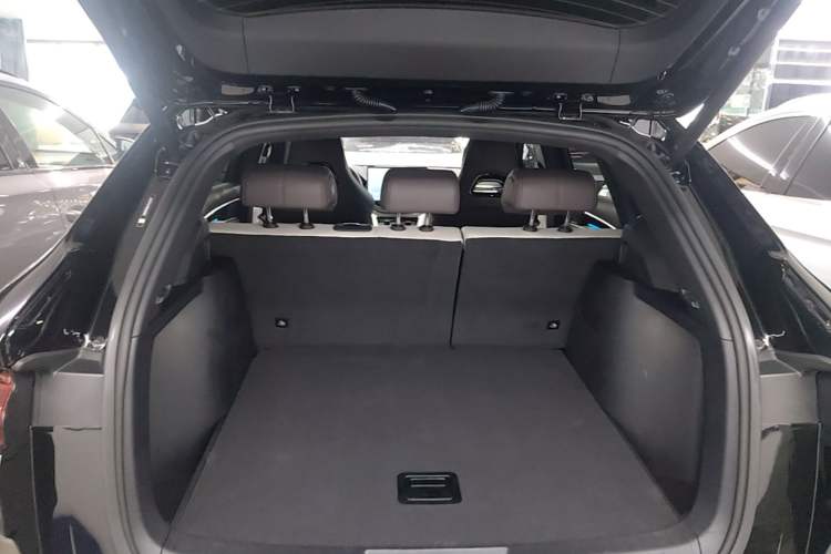 Used BYD Song PLUS New Energy 2025 DM-i Intelligent Driving 160KM Flagship Model Trunk