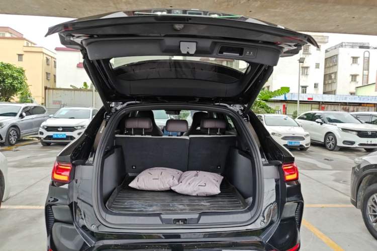 Used BYD Song PLUS New Energy 2025 DM-i 75KM Luxury Model Trunk