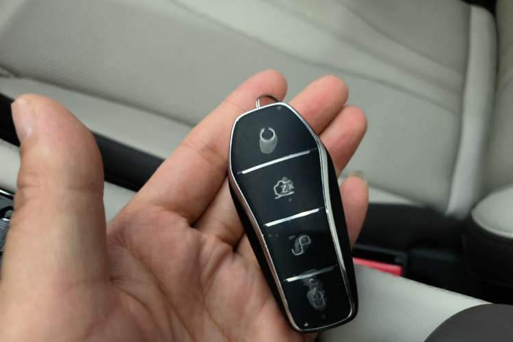 Used BYD Song PLUS New Energy 2025 DM-i 112KM Prestige Model Vehicle Key