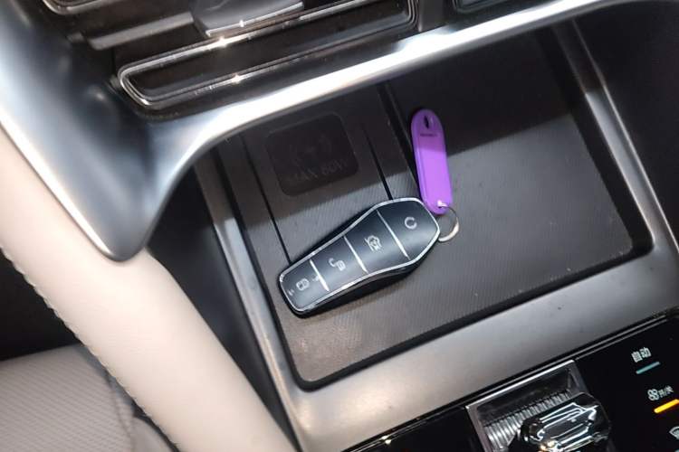 Used BYD Song PLUS New Energy 2025 DM-i Intelligent Driving 160KM Flagship Model Vehicle Key